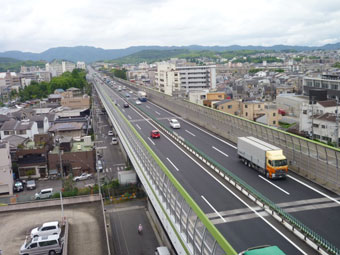 名神　竹田高架橋　（施工：平成23年6月）